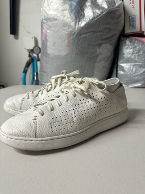 UGG Men’s Pismo Low Sneaker msrp$130